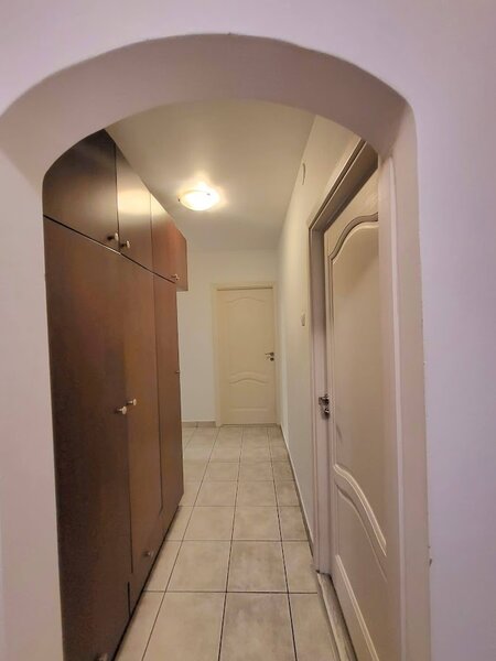 Berceni, Izvorul Crisului, centrala proprie, parcare, pet friendly, ANAF